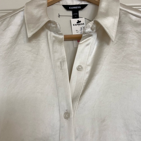 NWT Express Portofino crème color button down blouse top with tie front - Picture 8 of 11